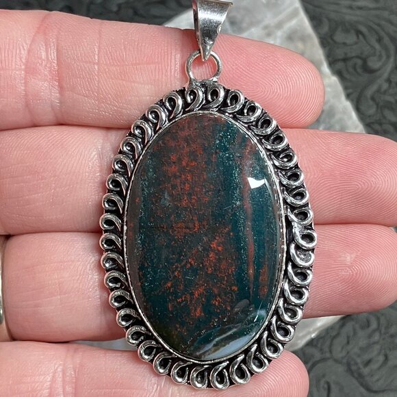 Heliotrope Bloodstone Pendant Stone Crystal Jewelry - Picture 1 of 8